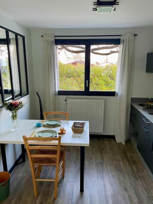 Appartement Independant 30 M² A 500M Du Lac, 2 Velos Et Parking Fournis Sévrier Buitenkant foto